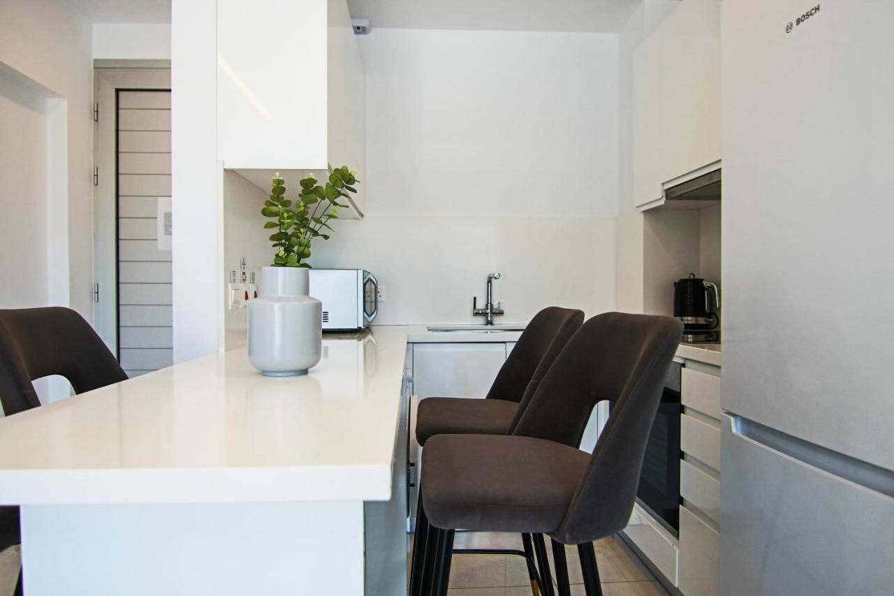 パ フォスPhaedrus Living - Seaside Executive Flat Harbour 207アパートメント エクステリア 写真